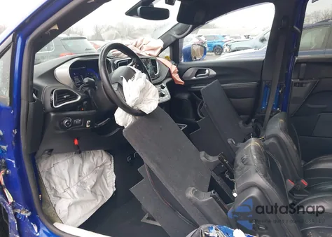 2021 Chrysler Pacifica Touring L z USA, uszkodzony, nr VIN 2C4RC1BG8MR556440